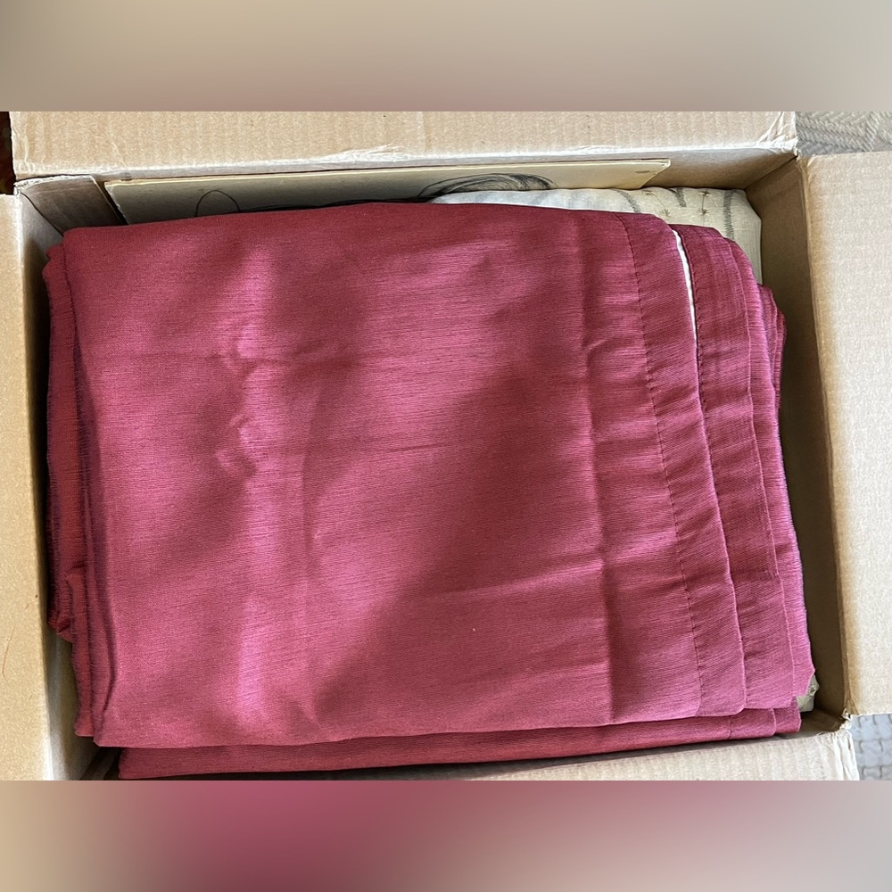 Household mystery box 3+ pieces.